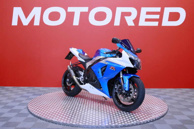 Suzuki - GSX-R - 1000 // Suomi-Pyörä / Racefit titaaniputkisto / Huoltomuistio // - Moottoripyörä