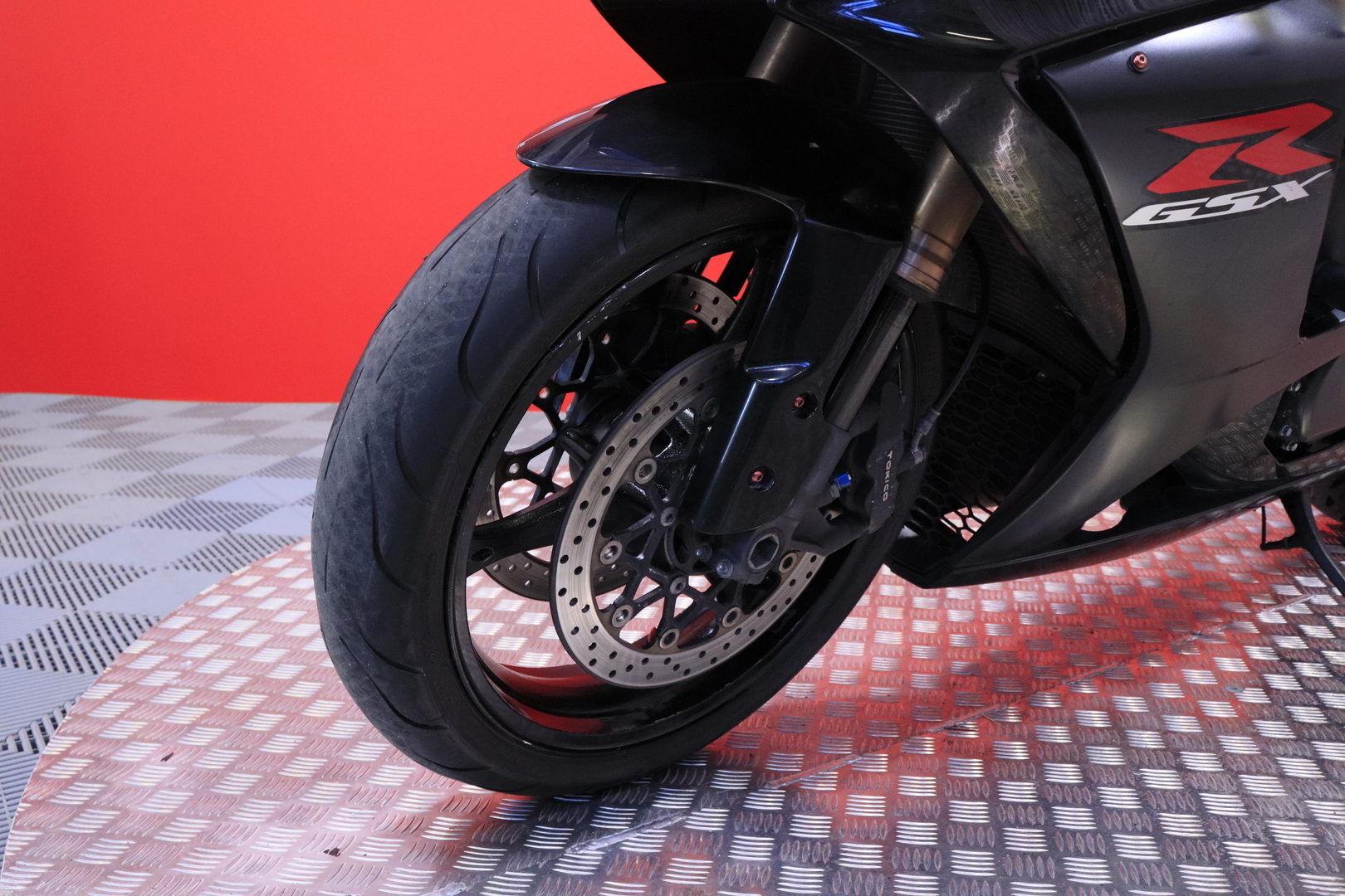 Suzuki - GSX-R - 1000 // Juuri saapunut! / Huoltokirja / Devil // - Moottoripyörä