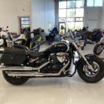 Suzuki - INTRUDER - M800 // Juuri sapunut / Sivulaukut / Huoltokirja / Sissy / Kaatumaraudat // - Moottoripyörä