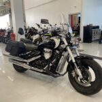 Suzuki - INTRUDER - M800 // Juuri sapunut / Sivulaukut / Huoltokirja / Sissy / Kaatumaraudat // - Moottoripyörä