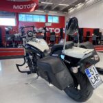 Suzuki - INTRUDER - M800 // Juuri sapunut / Sivulaukut / Huoltokirja / Sissy / Kaatumaraudat // - Moottoripyörä