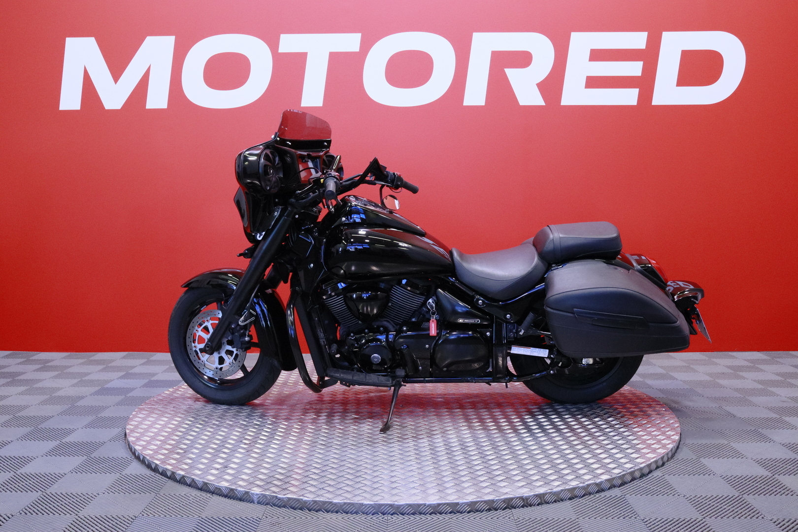 Suzuki - VL - C 1500T // Freedom-Putkisto / Huoltokirja / Radio // - Moottoripyörä