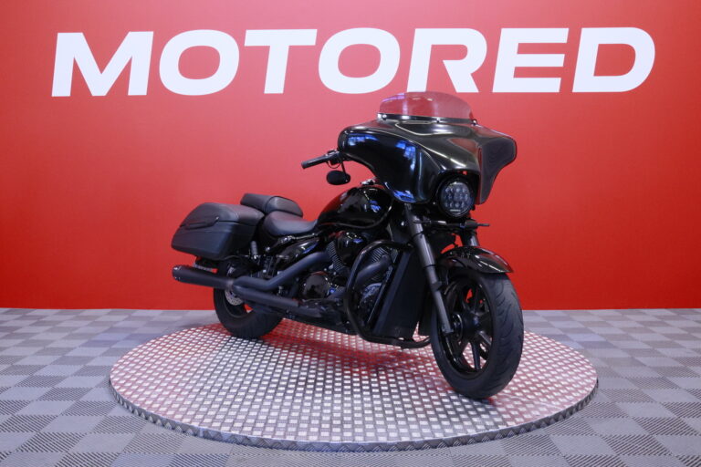 Suzuki - VL - C 1500T // Freedom-Putkisto / Huoltokirja / Radio // - Moottoripyörä