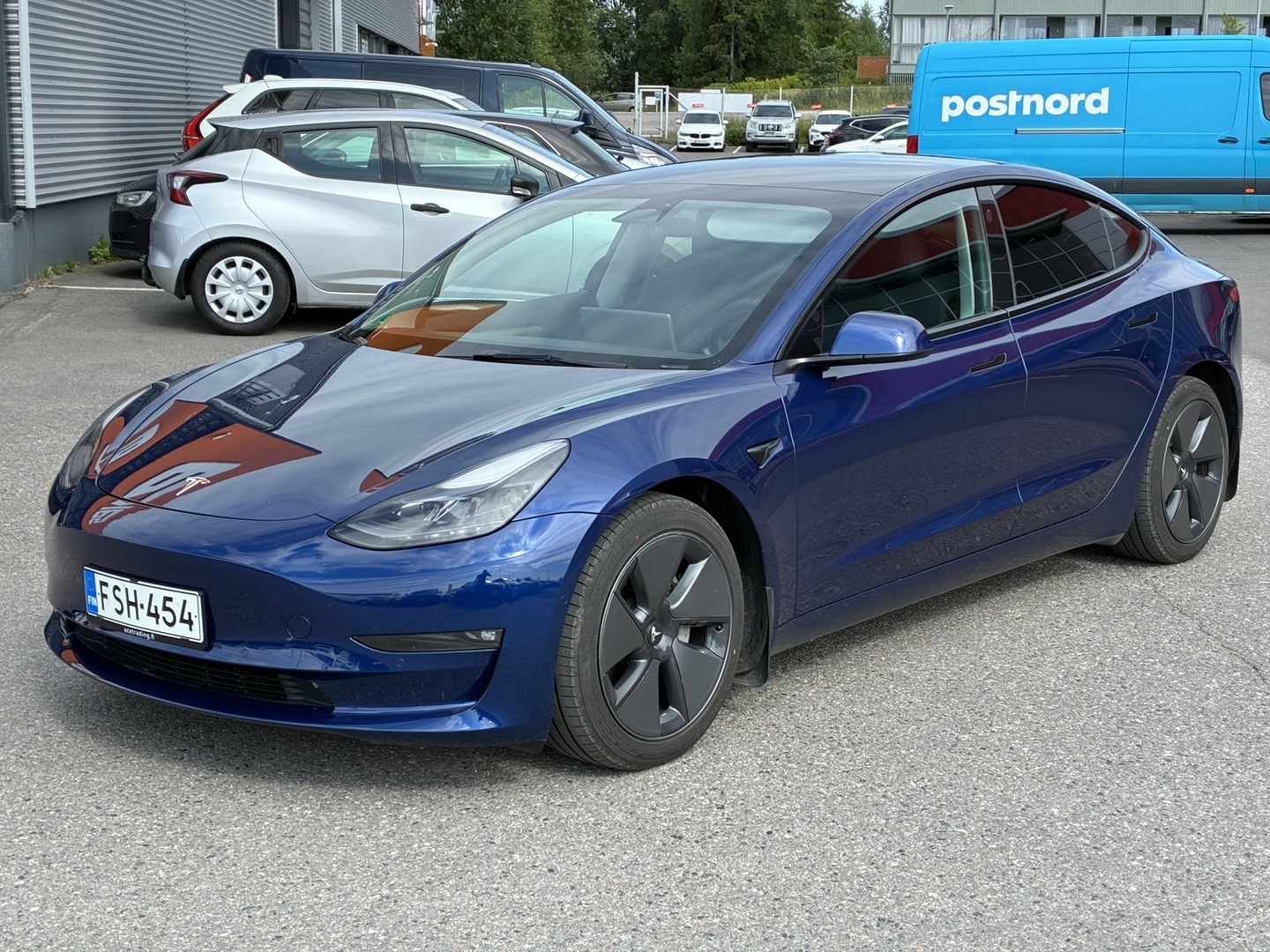 Tesla - Model 3 - Model 3 Long Range - Sedan