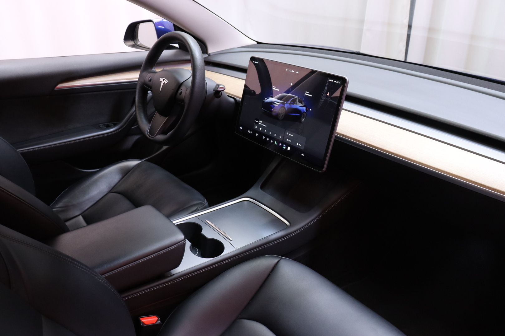 Tesla - Model 3 - Long Range // AMD Ryzen / ACC / Koukku / Deep Blue metallic / Ratinlämmitin / ACC / Panorama / Kamera / Lämpöpumppu // - Sedan
