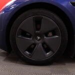 Tesla - Model 3 - Long Range // AMD Ryzen / ACC / Koukku / Deep Blue metallic / Ratinlämmitin / ACC / Panorama / Kamera / Lämpöpumppu // - Sedan