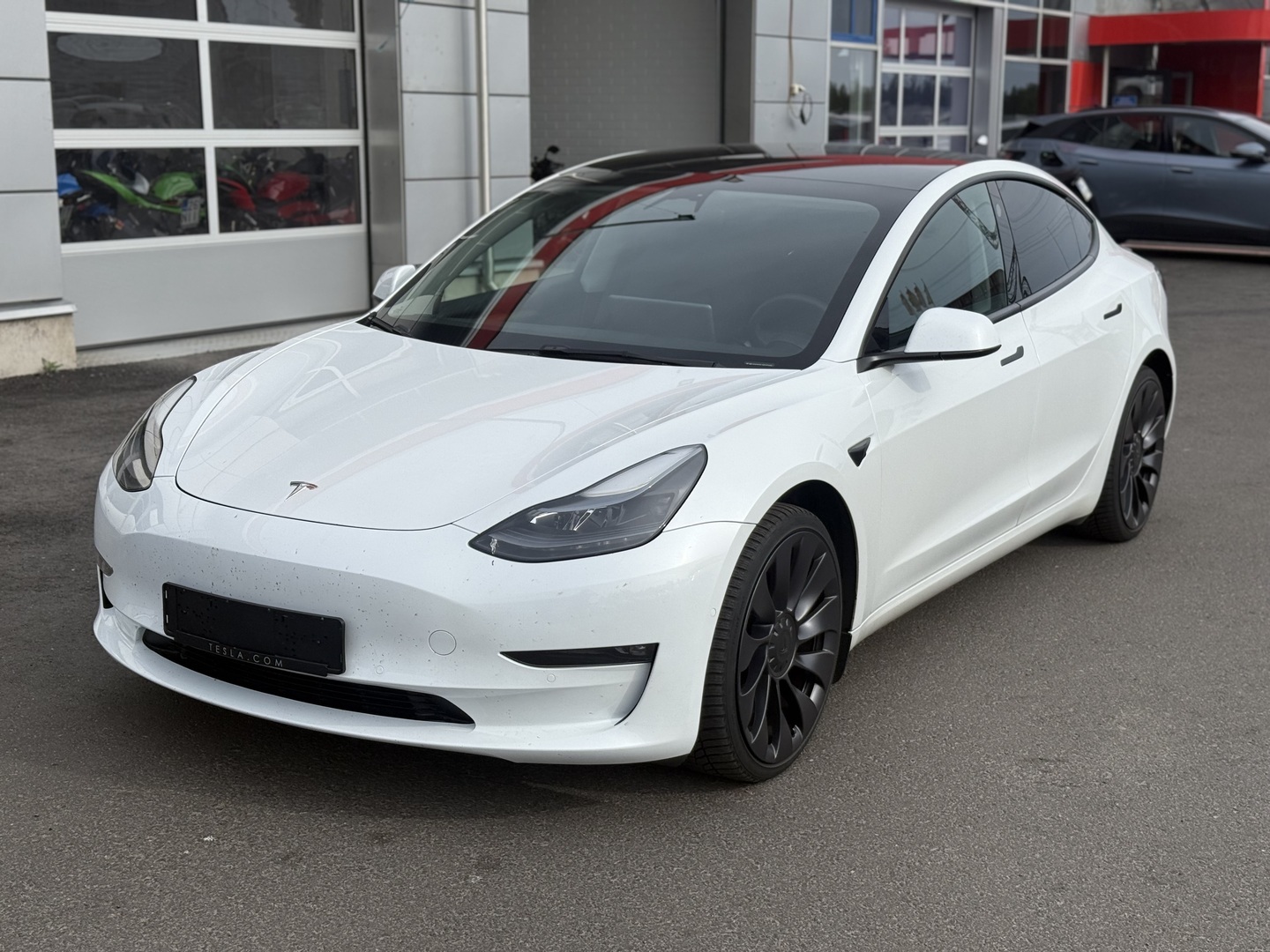 Tesla - Model 3 - Performance - Sedan