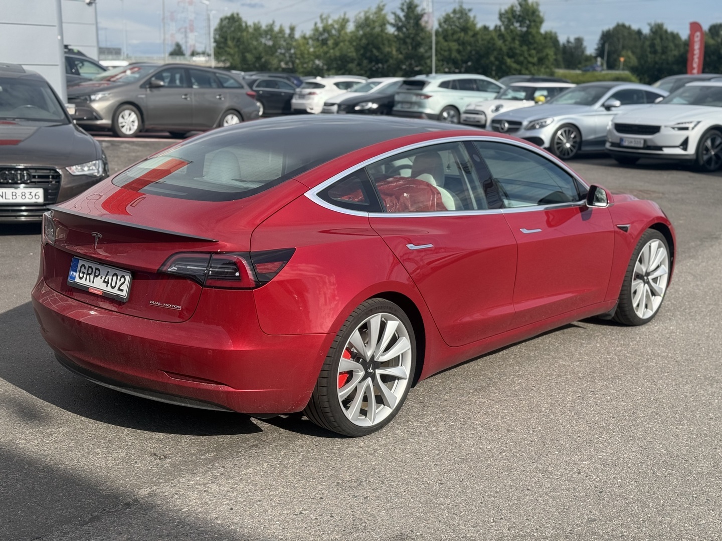 Tesla - Model 3 - Performance Dual Motor AWD - Sedan