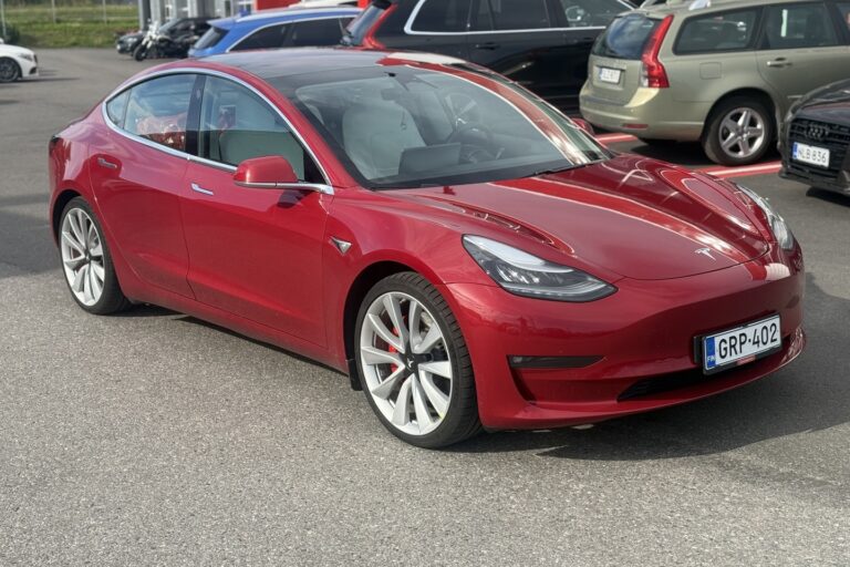 Tesla - Model 3 - Performance Dual Motor AWD - Sedan
