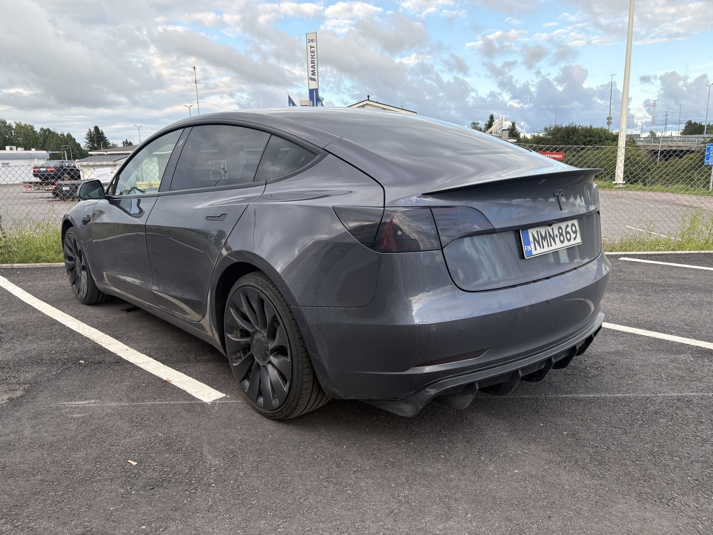 Tesla - Model 3 - Performance MY21 // Lämpöpumppu / 2x Vanteet / Premium Audio // - Sedan