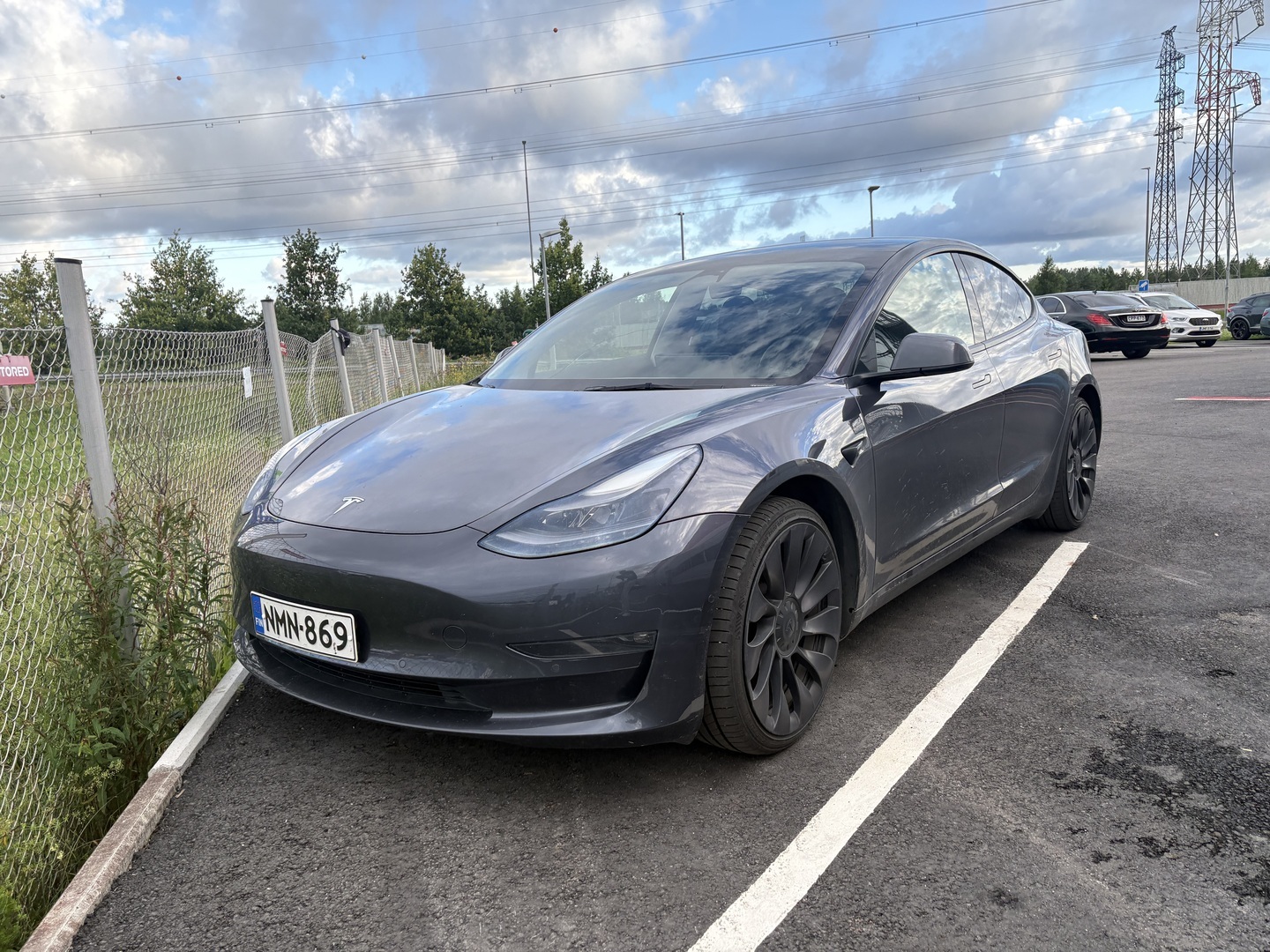 Tesla - Model 3 - Performance MY21 // Lämpöpumppu / 2x Vanteet / Premium Audio // - Sedan