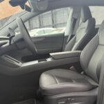 Tesla - Model Y - Long Range AWD Juniper / 1.om Suomi-auto / AMD Ryzen / Vetokoukku / Ilmastoidut nahat / 2xRenkaat&Vanteet /Premium audio - Maastoauto