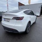Tesla - Model Y - Long Range - Maastoauto