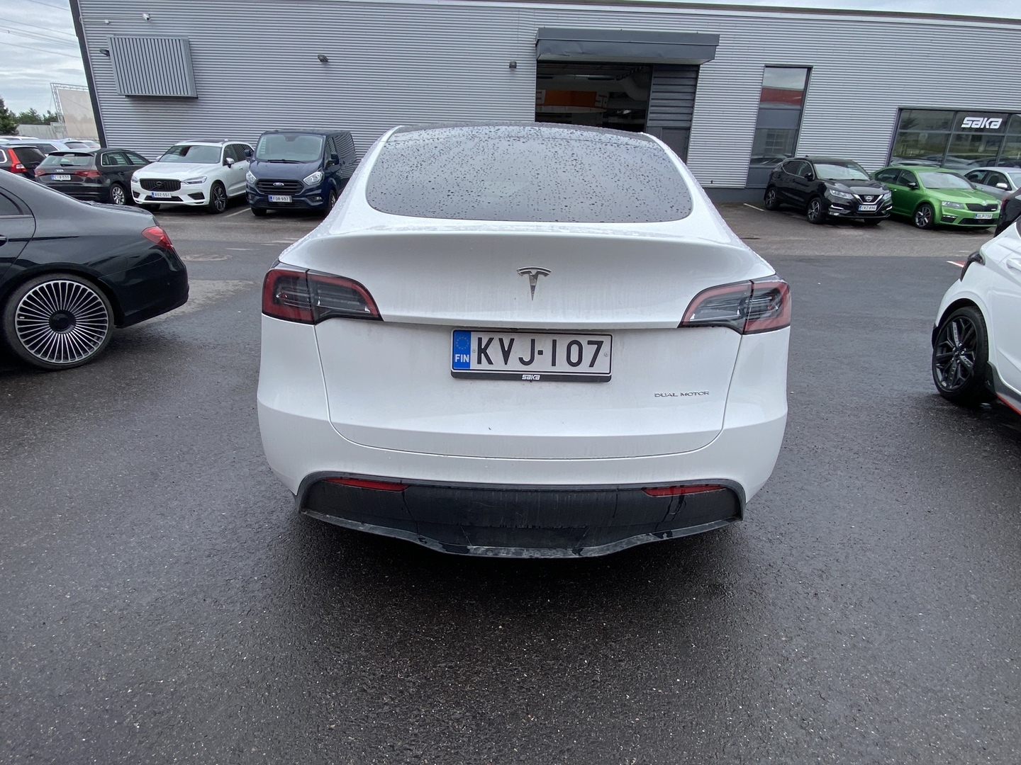 Tesla - Model Y - Long Range - Maastoauto