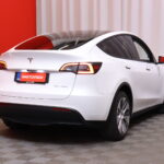 Tesla - Model Y - Long Range // AMD Ryzen / ACC / Autopilot / Premium Audio / Ilmalämpöpumppu / Navi / P. Kamera / Panorama / Nahkasisusta // - Maastoauto