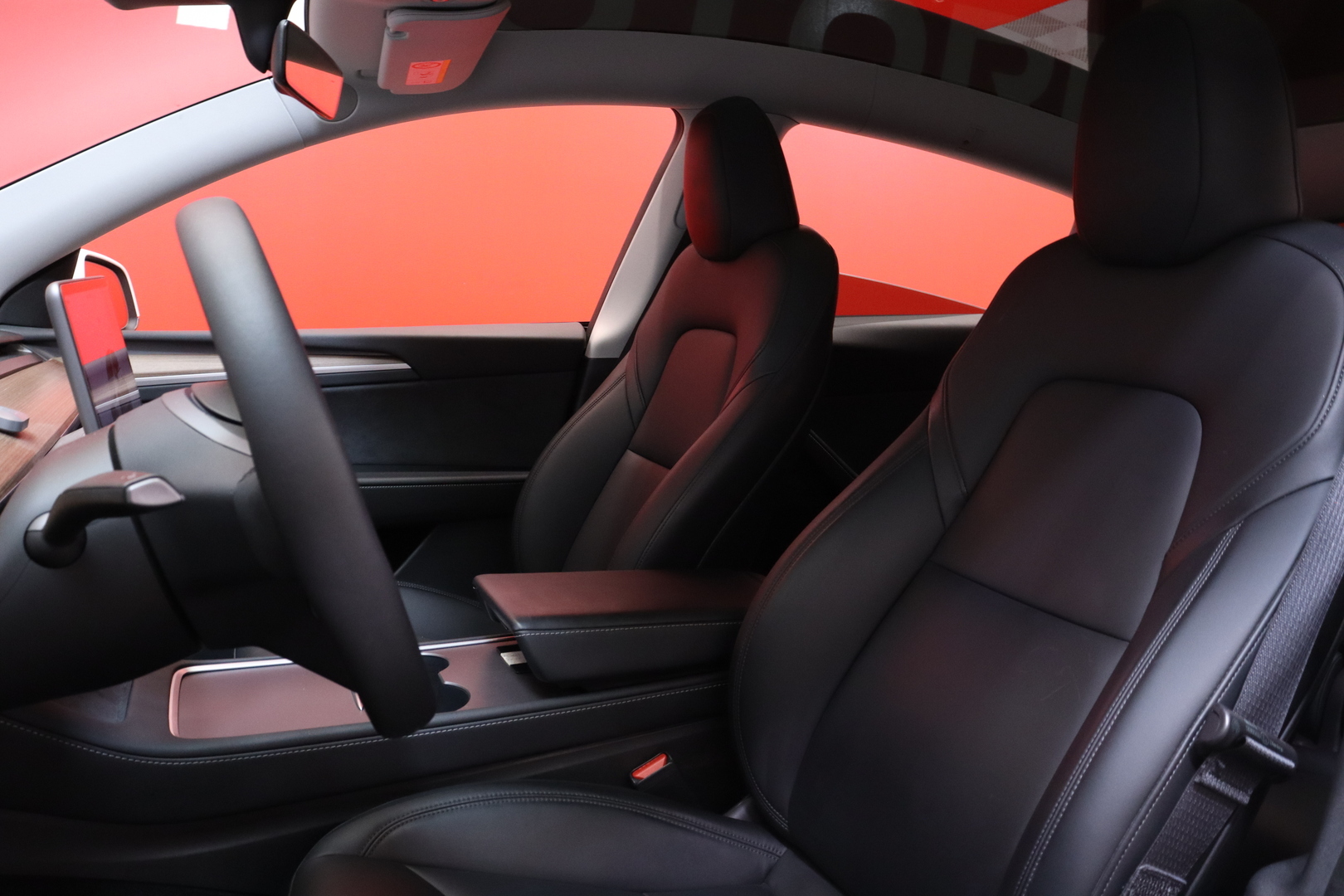 Tesla - Model Y - Long Range // AMD Ryzen / ACC / Autopilot / Premium Audio / Ilmalämpöpumppu / Navi / P. Kamera / Panorama / Nahkasisusta // - Maastoauto