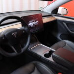 Tesla - Model Y - Long Range // AMD Ryzen / ACC / Autopilot / Premium Audio / Ilmalämpöpumppu / Navi / P. Kamera / Panorama / Nahkasisusta // - Maastoauto