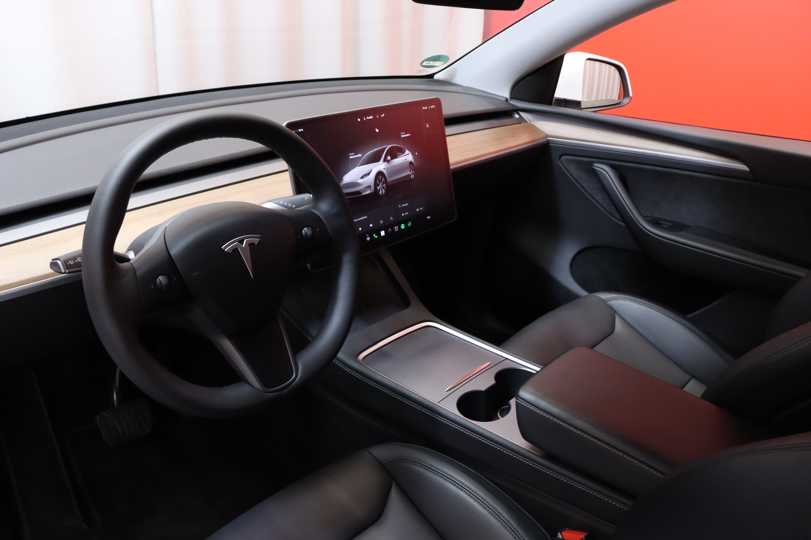 Tesla - Model Y - Long Range // AMD Ryzen / ACC / Autopilot / Premium Audio / Ilmalämpöpumppu / Navi / P. Kamera / Panorama / Nahkasisusta // - Maastoauto