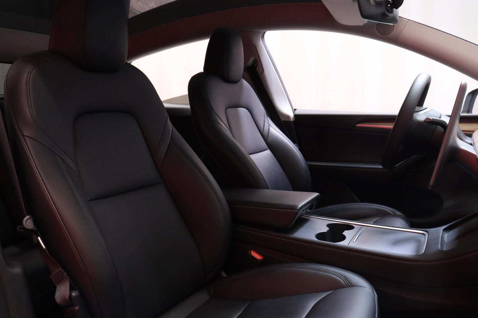 Tesla - Model Y - Long Range // AMD Ryzen / ACC / Autopilot / Premium Audio / Ilmalämpöpumppu / Navi / P. Kamera / Panorama / Nahkasisusta // - Maastoauto