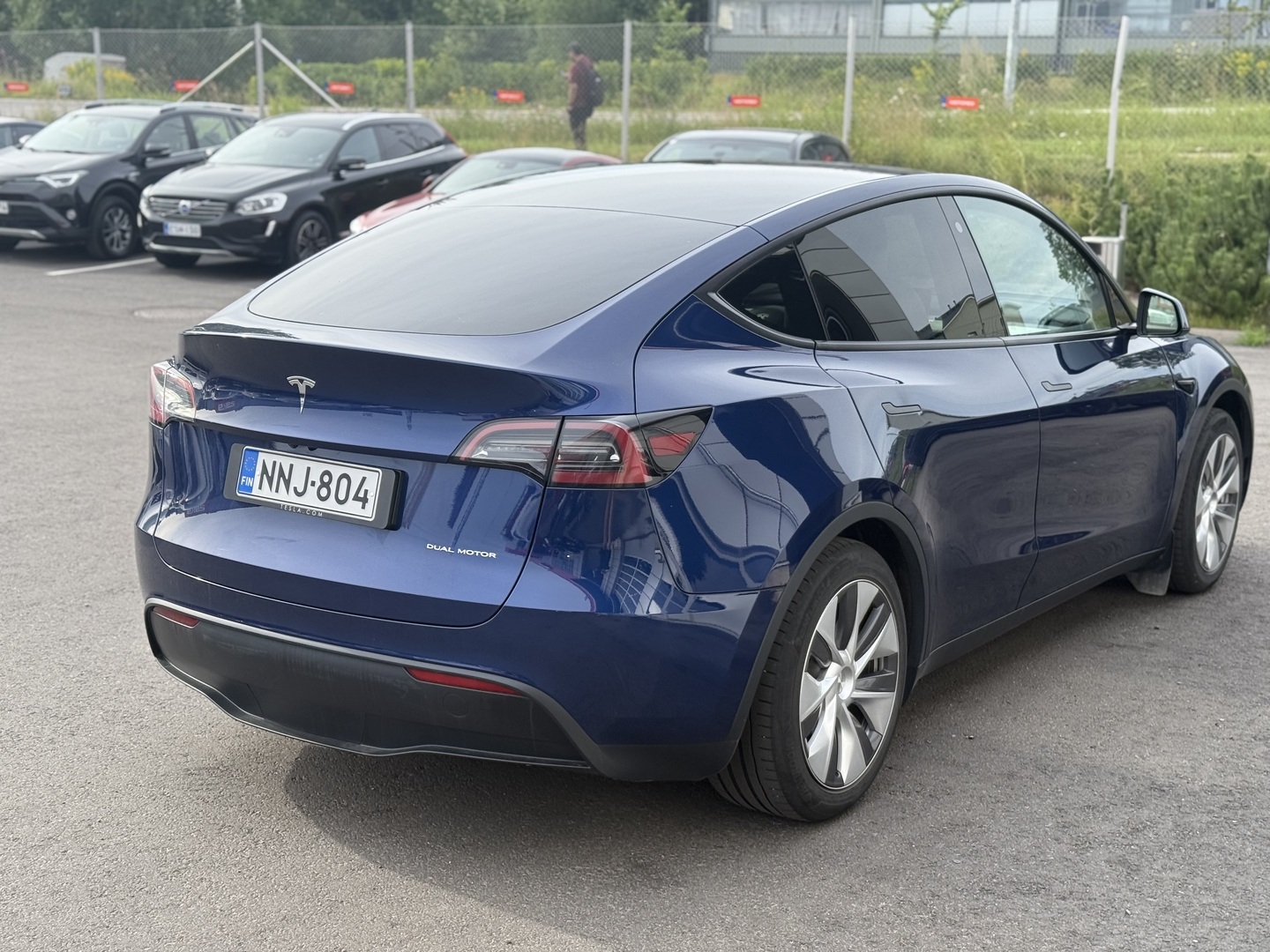 Tesla - Model Y - Long Range / 1.om Suomi / Vetokoukku / AMD Ryzen / Matrix / 2x Vanteet ja renkaat / Premium audio - Maastoauto