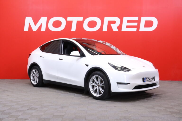Tesla - Model Y - Long Range / Koukku / AMD Ryzen / 2x vanteet // - Maastoauto