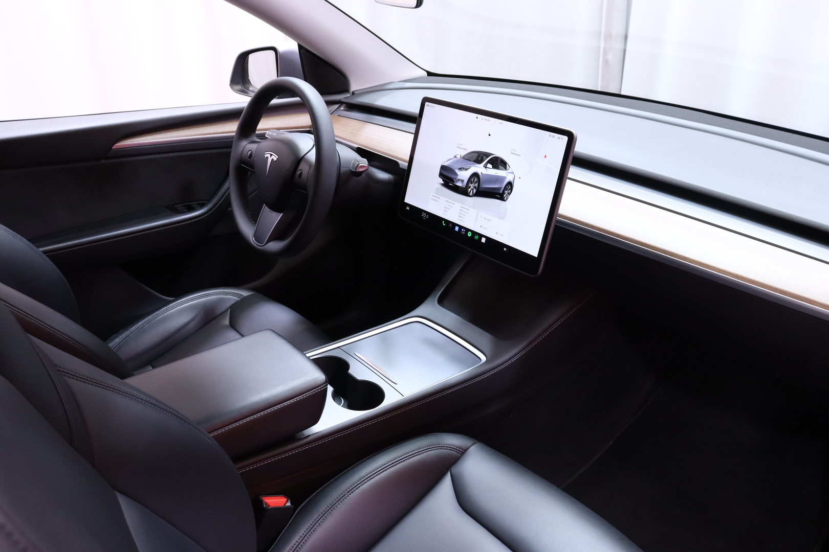 Tesla - Model Y - Long Range // Suomi-auto / AMD Ryzen / ACC / Autopilot / Premium Audio / ILP / Navi / Kamera / Panorama / Nahkasisusta - Maastoauto