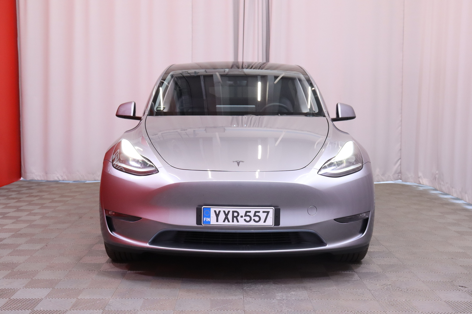 Tesla - Model Y - Long Range // Suomi-auto / AMD Ryzen / ACC / Autopilot / Premium Audio / ILP / Navi / Kamera / Panorama / Nahkasisusta - Maastoauto