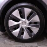 Tesla - Model Y - Long Range // Suomi-auto / AMD Ryzen / ACC / Autopilot / Premium Audio / ILP / Navi / Kamera / Panorama / Nahkasisusta - Maastoauto