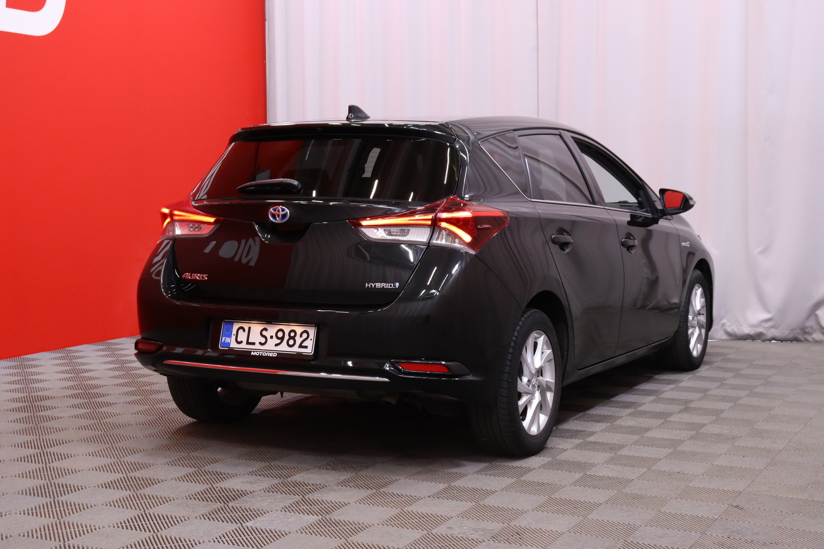 Toyota - Auris - 1,8 Hybrid Active Edition // Navigointi / LED / Vakionopeudensäädin / Bluetooth / Peruutuskamera / - Viistoperä