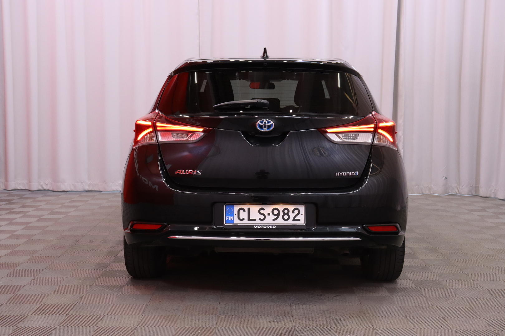 Toyota - Auris - 1,8 Hybrid Active Edition // Navigointi / LED / Vakionopeudensäädin / Bluetooth / Peruutuskamera / - Viistoperä