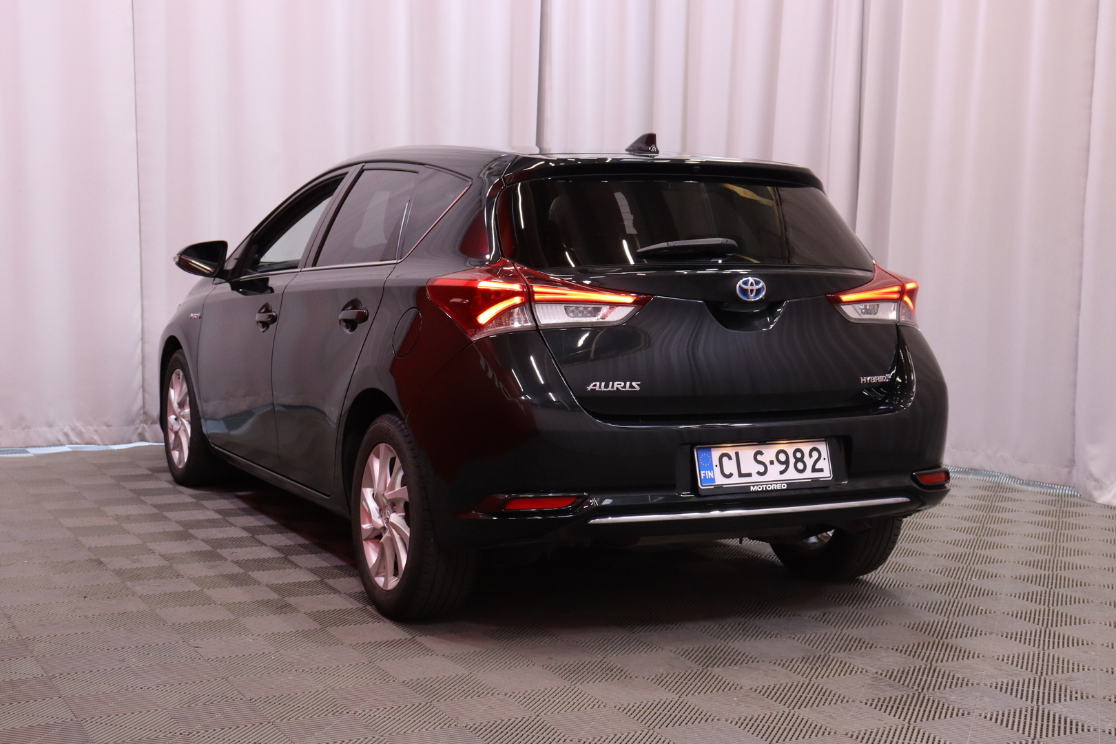Toyota - Auris - 1,8 Hybrid Active Edition // Navigointi / LED / Vakionopeudensäädin / Bluetooth / Peruutuskamera / - Viistoperä