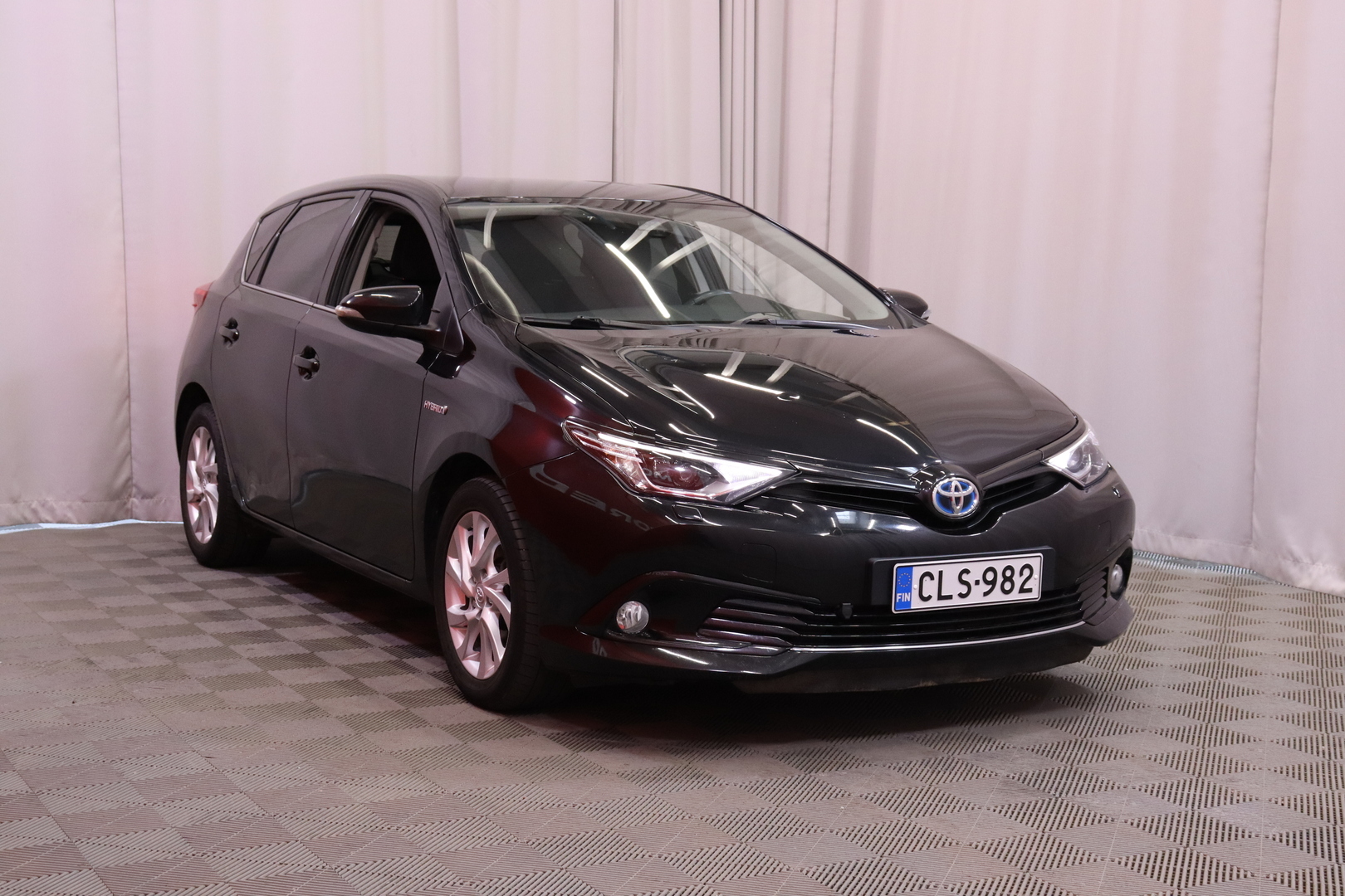 Toyota - Auris - 1,8 Hybrid Active Edition // Navigointi / LED / Vakionopeudensäädin / Bluetooth / Peruutuskamera / - Viistoperä