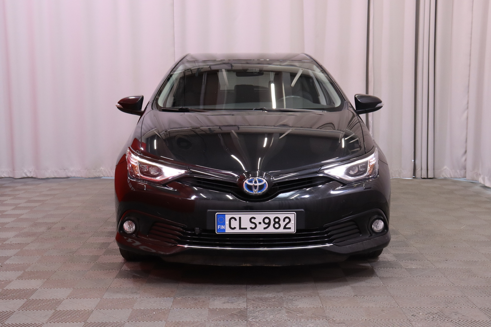 Toyota - Auris - 1,8 Hybrid Active Edition // Navigointi / LED / Vakionopeudensäädin / Bluetooth / Peruutuskamera / - Viistoperä