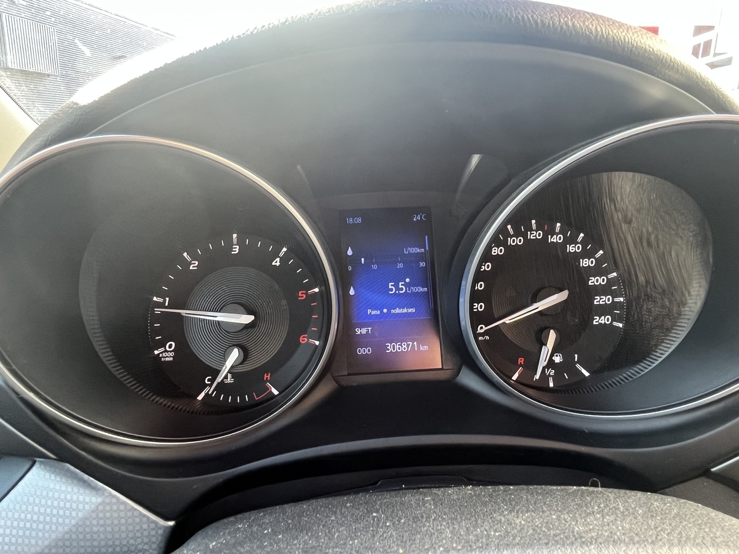 Toyota - Avensis - Touring Sports 2,0 D-4D Business - Farmari