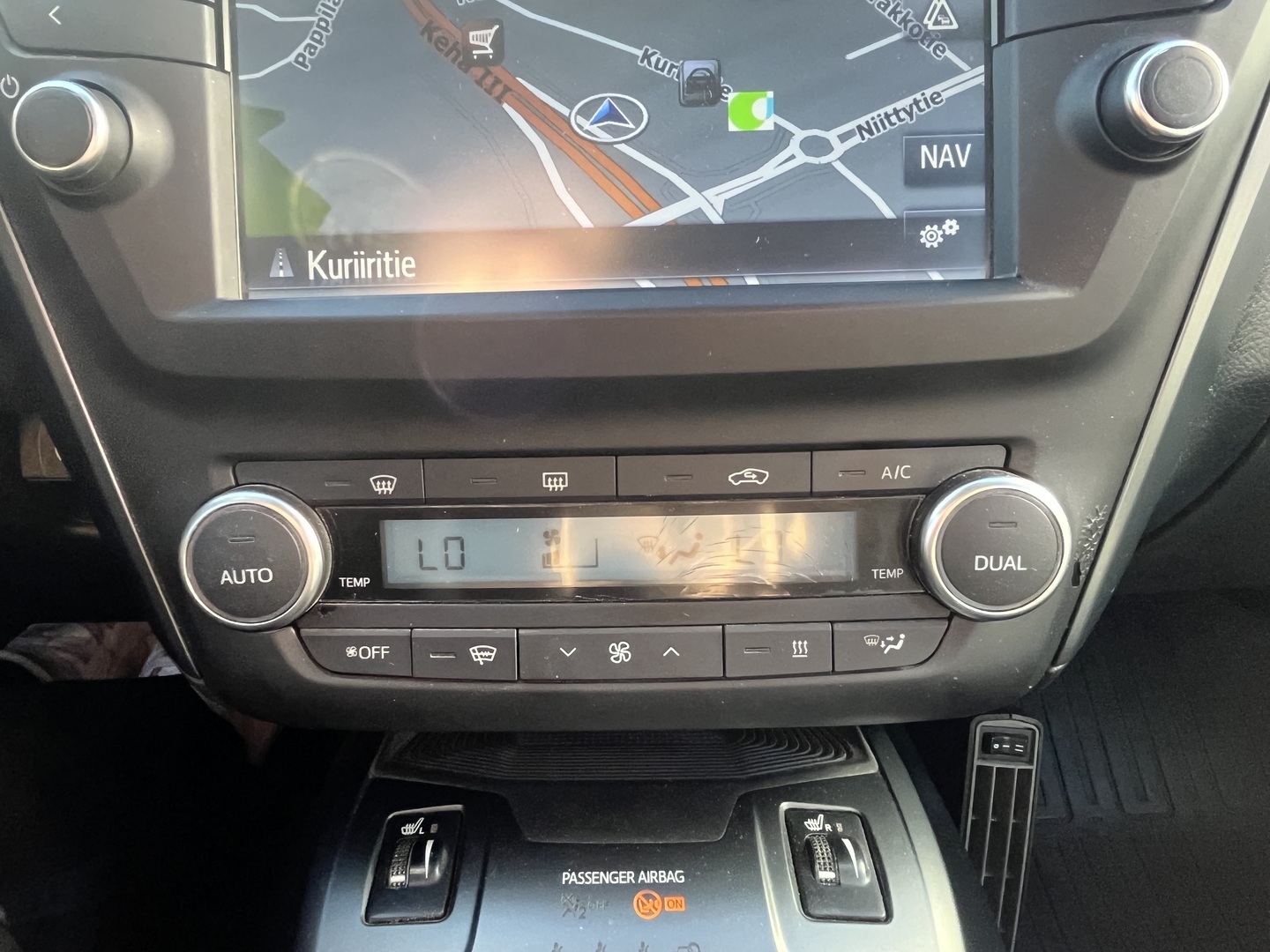 Toyota - Avensis - Touring Sports 2,0 D-4D Business - Farmari