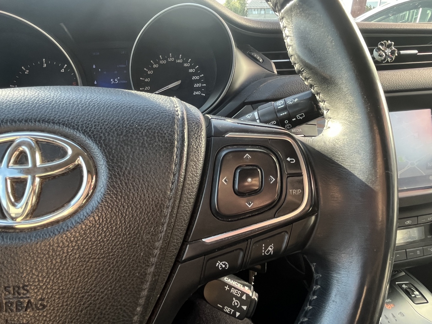 Toyota - Avensis - Touring Sports 2,0 D-4D Business - Farmari