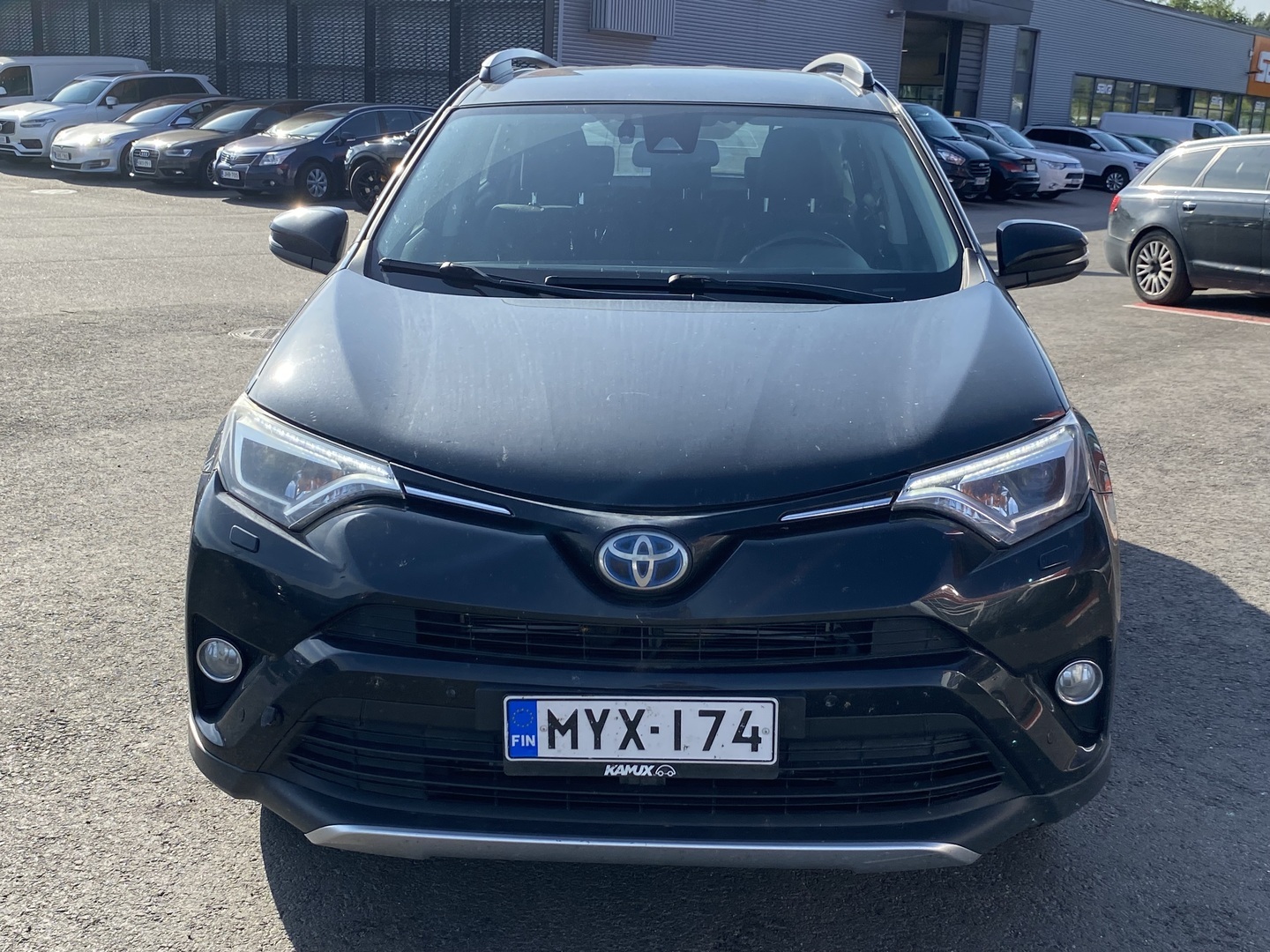 Toyota - RAV4 - TOYOTA RAV4 Hybrid - Tila-auto