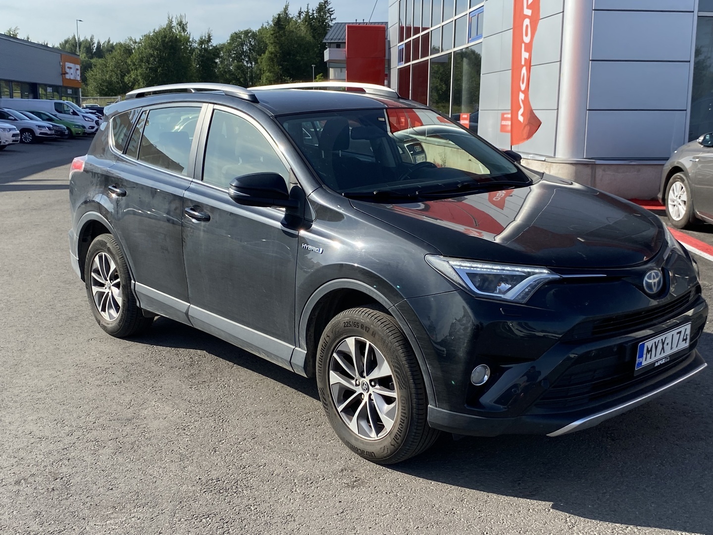 Toyota - RAV4 - TOYOTA RAV4 Hybrid - Tila-auto