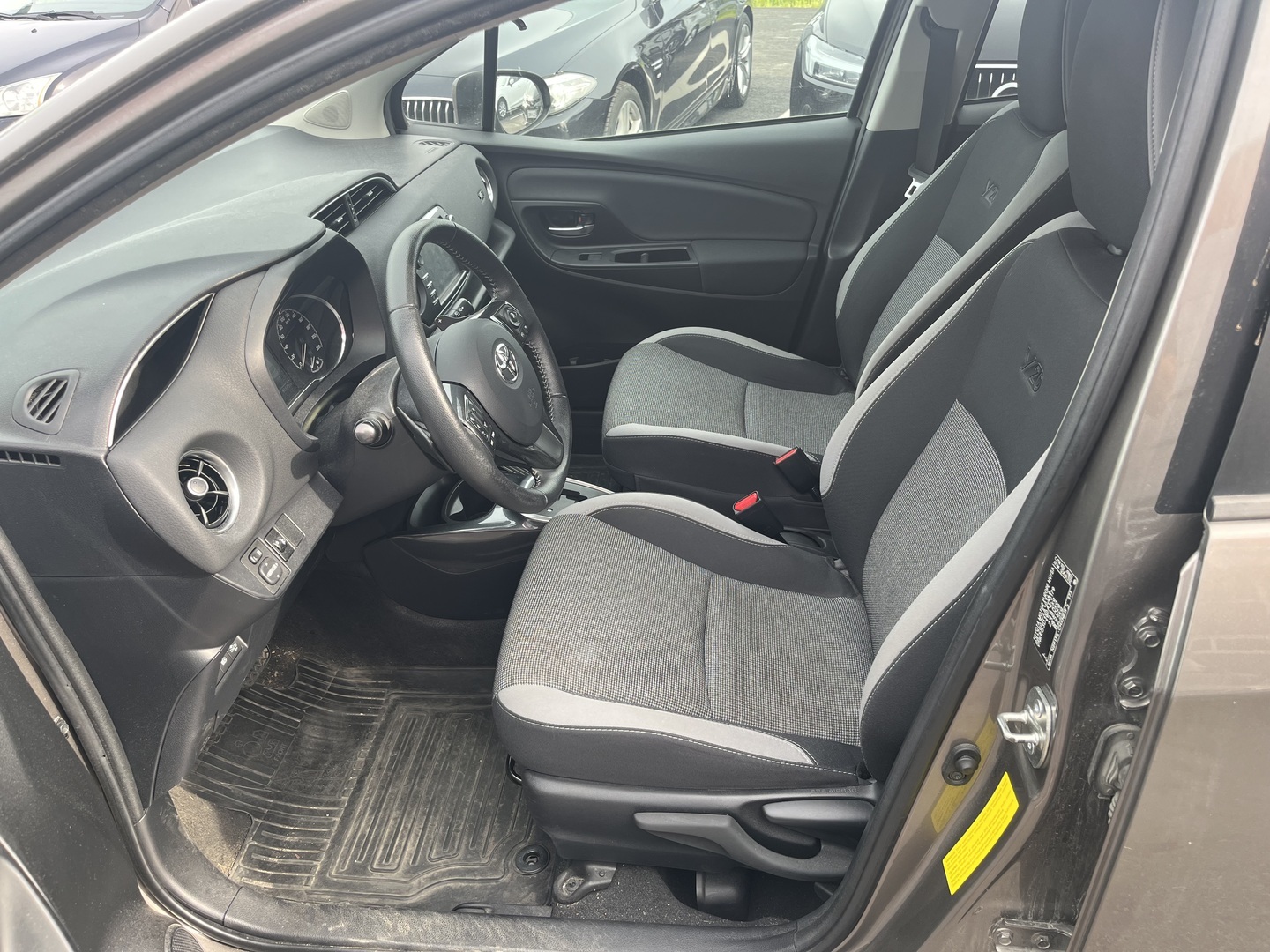 Toyota - Yaris - 1,5 Dual VVT-i Y20 Edition 5ov Multidrive S - Viistoperä