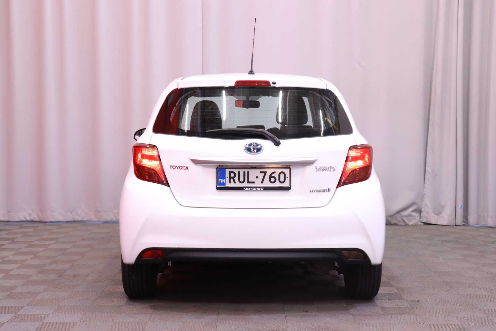 Toyota - Yaris - 1,5 Hybrid Active 5ov // Bluetooth / Kamera / Autom.ilmastointi / Radio // - Viistoperä