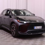 Toyota - bZ4X - Active AWD // Suomi-auto / 11kw lataus /  LED / Adapt.vakkari / Kamera / Tutkat / Merkkihuollot / Juuri saapunut! - Maastoauto