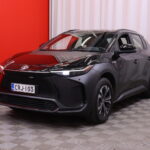 Toyota - bZ4X - Active AWD // Suomi-auto / 11kw lataus /  LED / Adapt.vakkari / Kamera / Tutkat / Merkkihuollot / Juuri saapunut! - Maastoauto