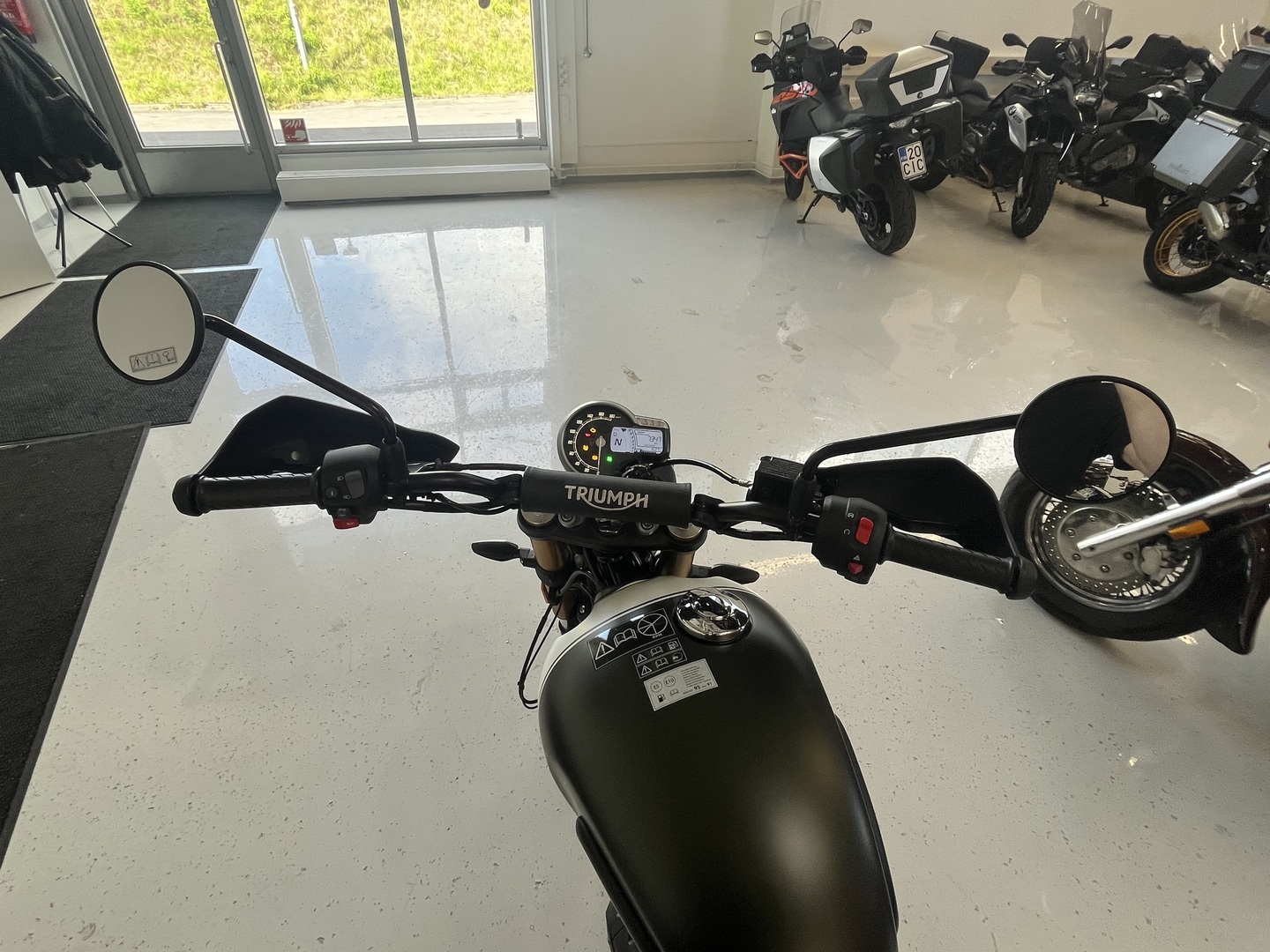 Triumph - SCRAMBLER - // Juuri Saapunut! / A2-pyörä / Todella Siisti! // - Moottoripyörä