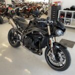 Triumph - SPEED TRIPLE - 1050 S // Juuri saapunut! / Suomipyörä / Huoltokirja / Arrow // - Moottoripyörä