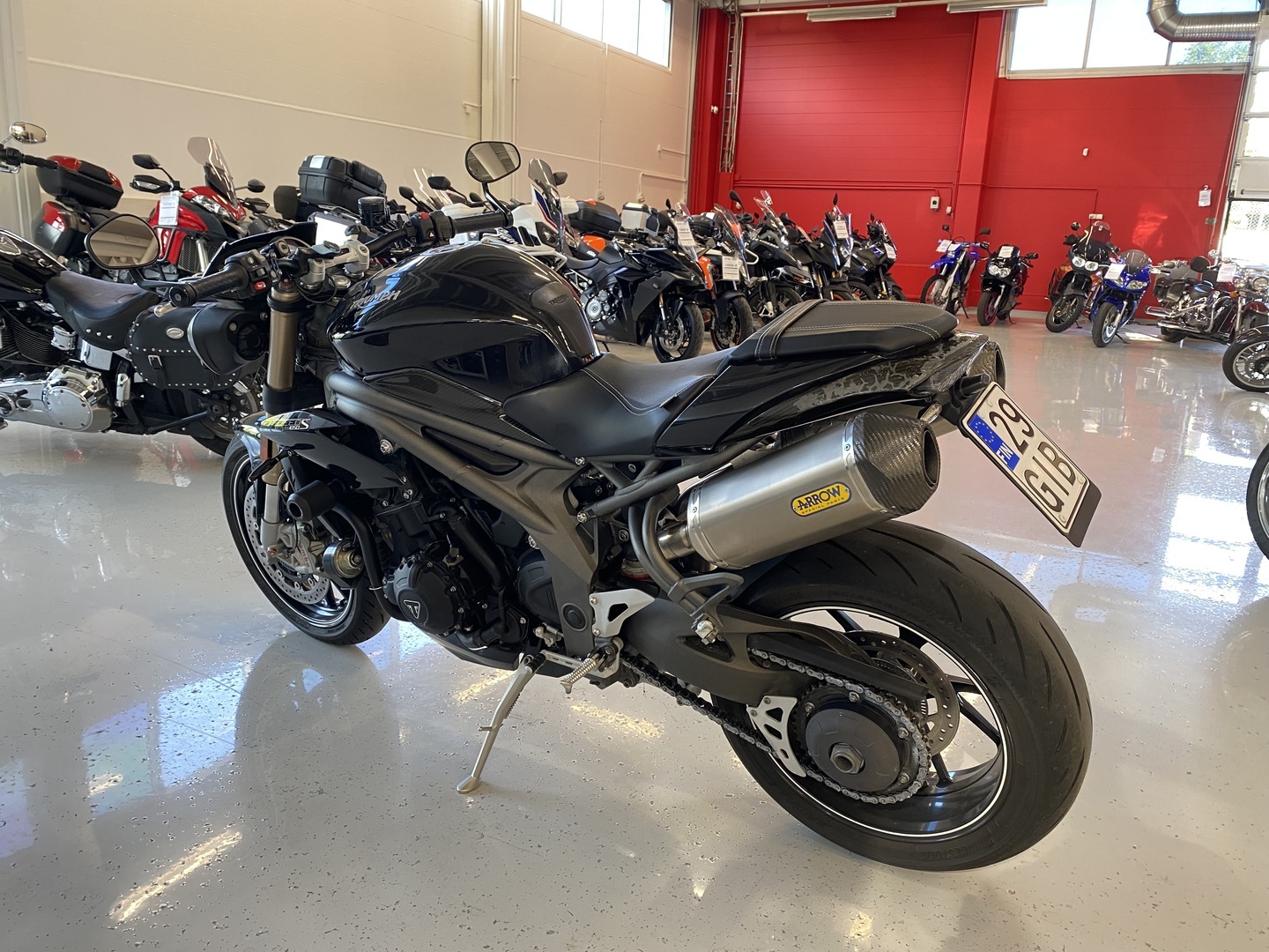 Triumph - SPEED TRIPLE - 1050 S // Juuri saapunut! / Suomipyörä / Huoltokirja / Arrow // - Moottoripyörä