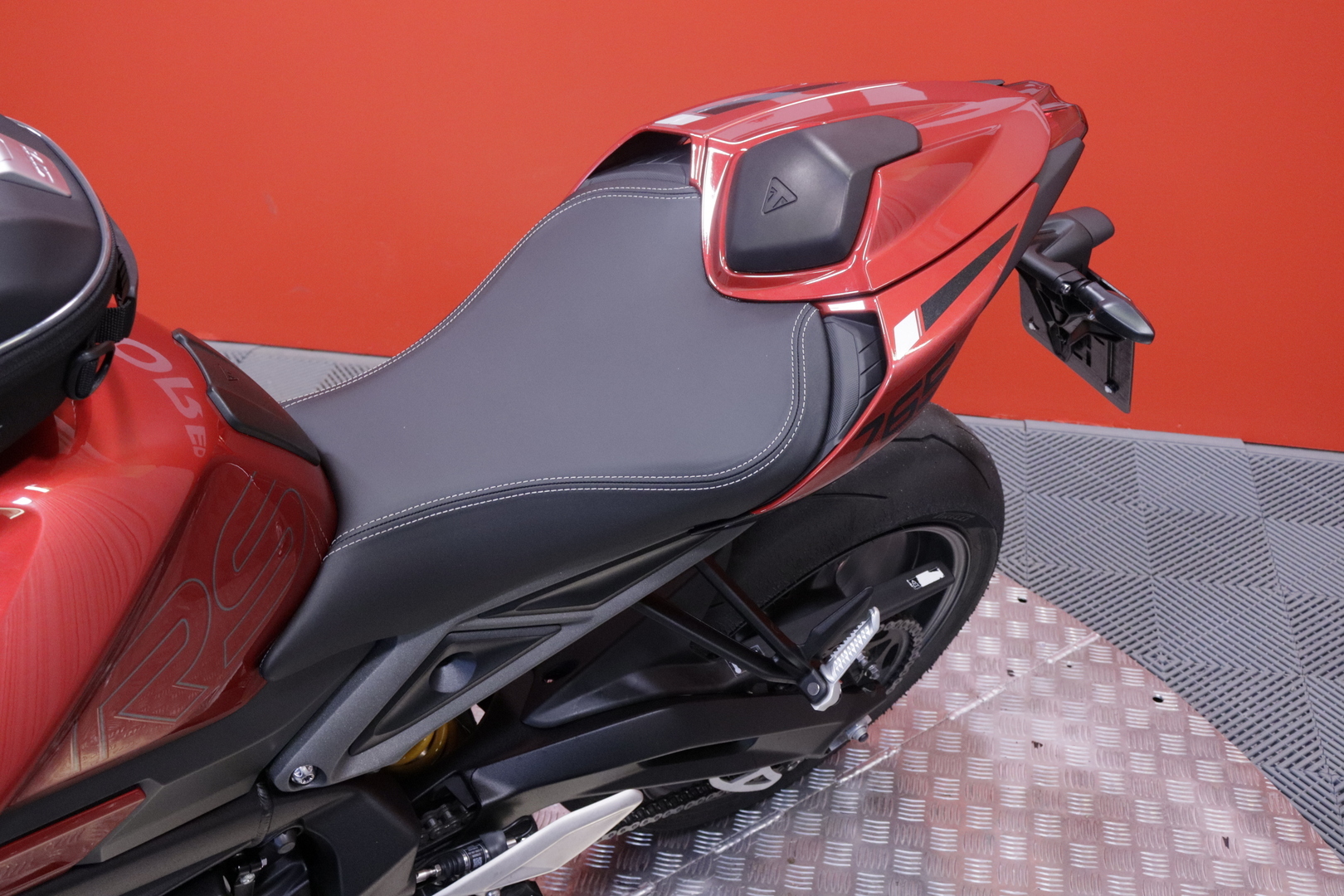 Triumph - STREET TRIPLE - 765 RS // Suomi-pyörä / Vakkari / ABS / Shifter // - Moottoripyörä