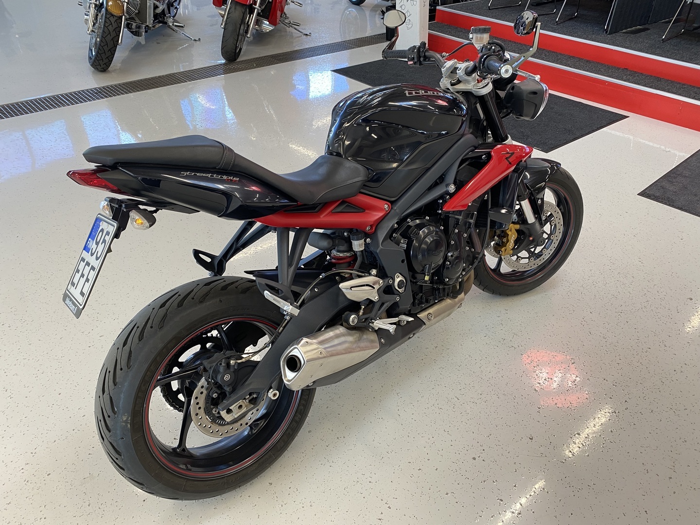 Triumph - STREET TRIPLE - 675R // Juuri saapunut! / Siistikuntoinen / Huoltokirja // - Moottoripyörä
