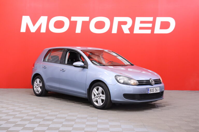Volkswagen - Golf - Comfortline 1,4 TSI 90 kW, DSG-autom. // Vakkari / Lohko / Radio // - Viistoperä
