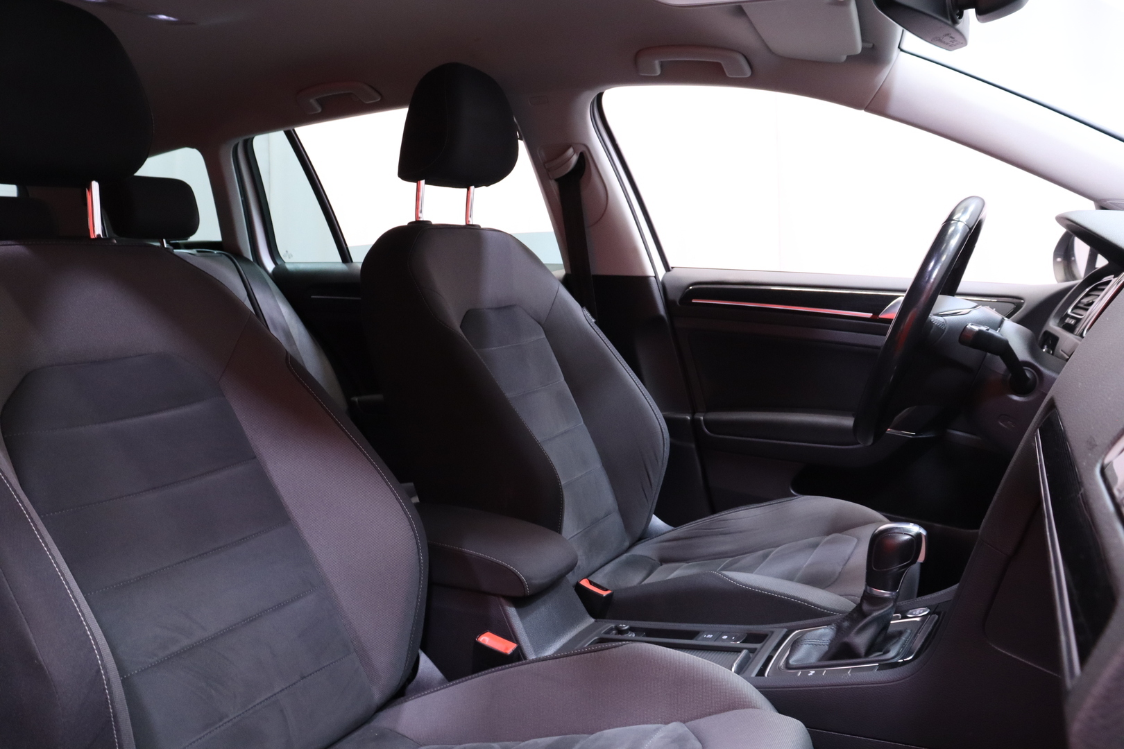 Volkswagen - Golf - Variant Highline 1,4 TSI 92 kW (125 hv) DSG-automaatti // Suomi-auto / Navi / Keyless / Bluetooth / Kamera // - Farmari