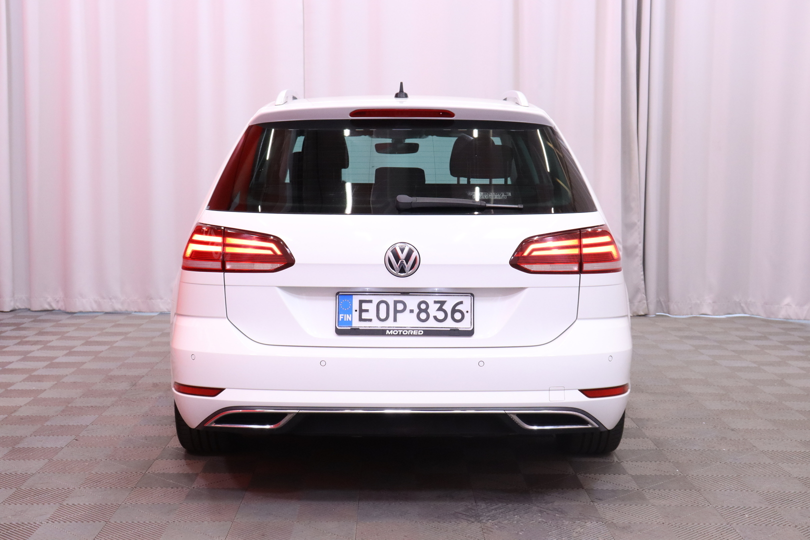 Volkswagen - Golf - Variant Highline 1,4 TSI 92 kW (125 hv) DSG-automaatti // Suomi-auto / Navi / Keyless / Bluetooth / Kamera // - Farmari